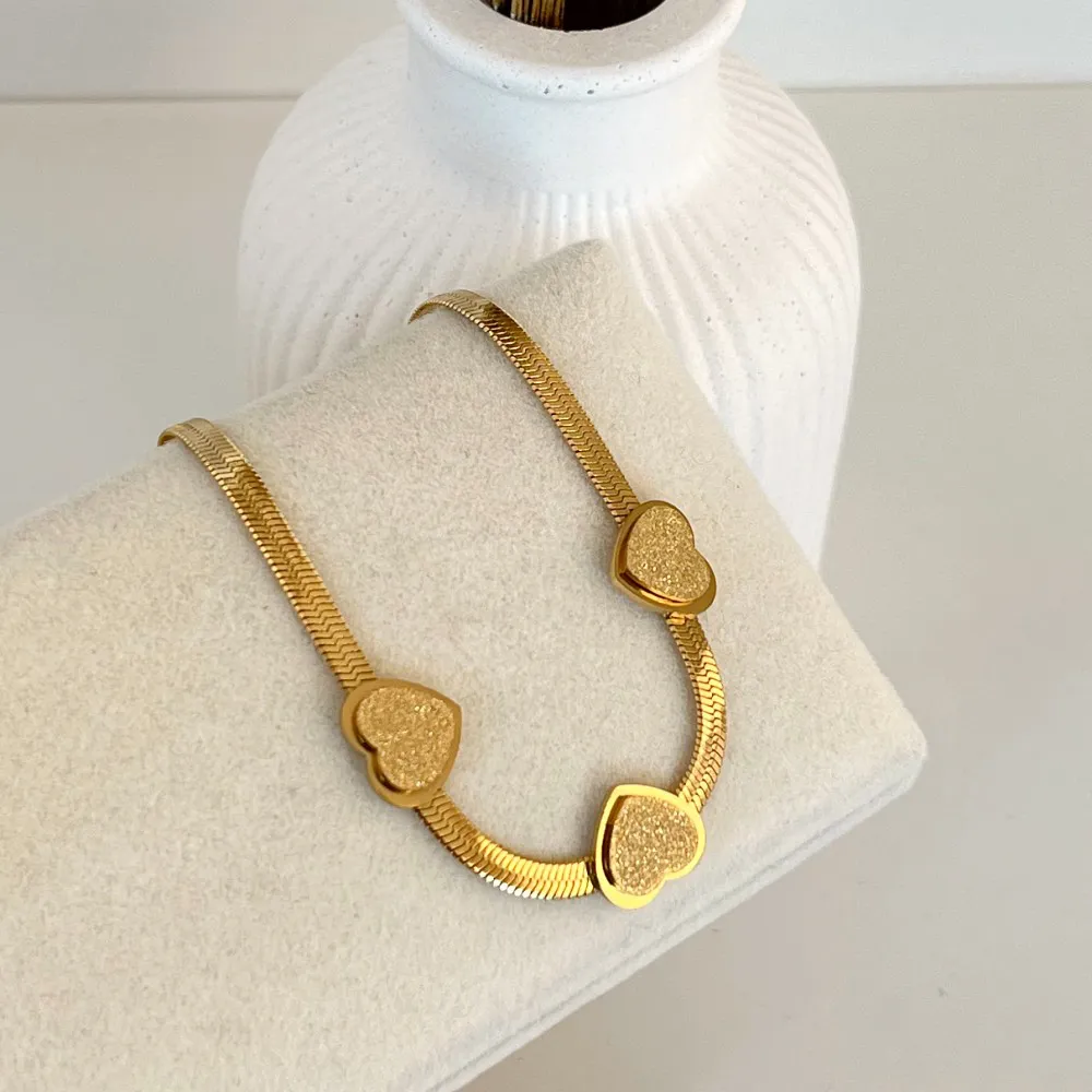 Pulseira 3 corações malha em aço inoxidável