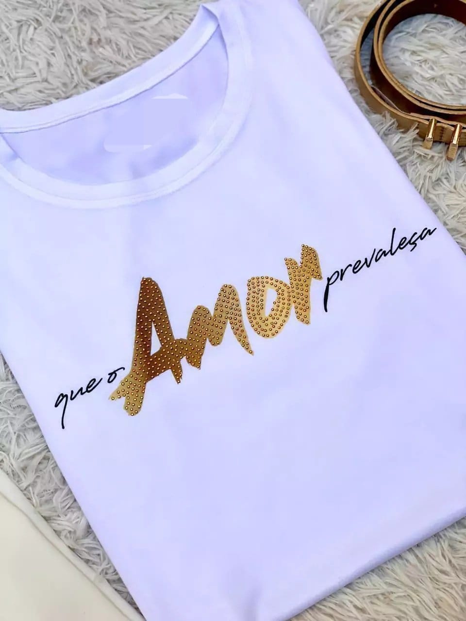 QUE O AMOR PREVALEÇA